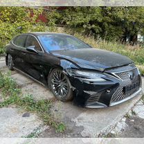 Lexus LS 3.5 AT, 2018, битый, 32 000 км, с пробегом, цена 2 770 000 руб.