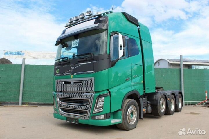 Крышка зеркала левая серебристая Volvo Fh4 Fh5