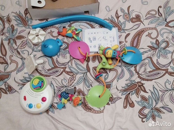 Детский мобиль в кроватку