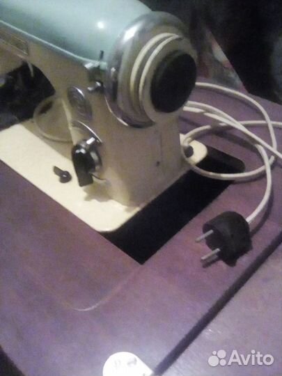 Швейная машинка Pannonia 56