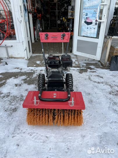 Подметально-уборочная машина Forza ум-600