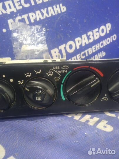 Блок управления печкой Dodge Stratus седан 1998