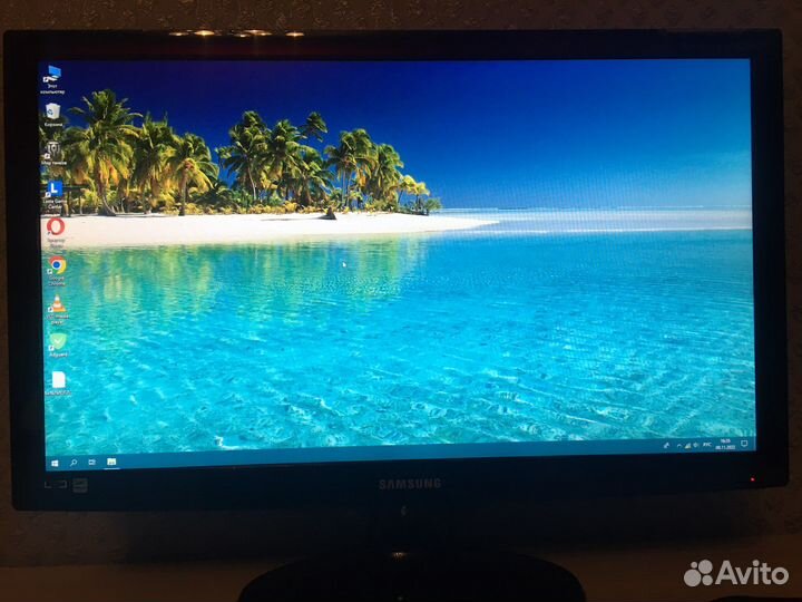 Монитор Samsung