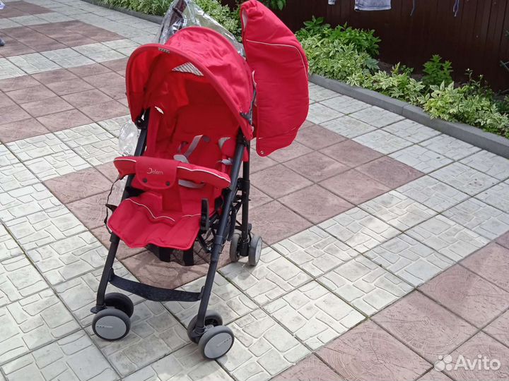 Коляска прогулочная с 2 чехламт