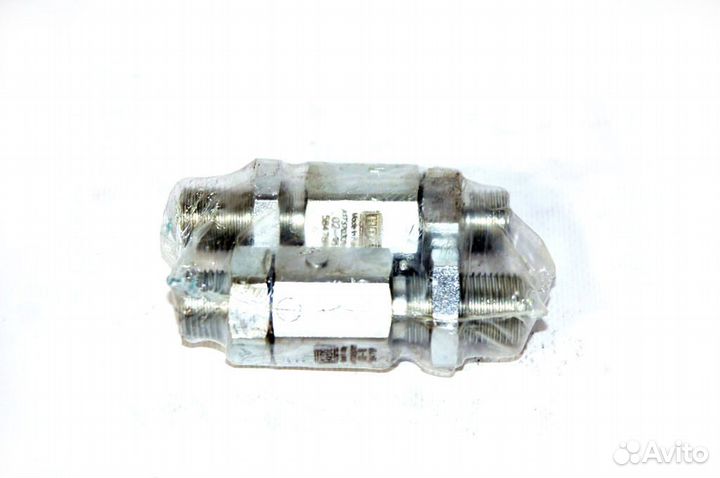 Соединение поворотное 18х1,5