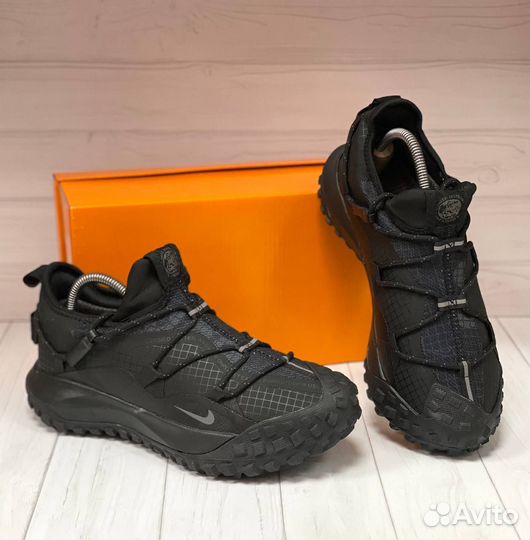 Кроссовки Nike