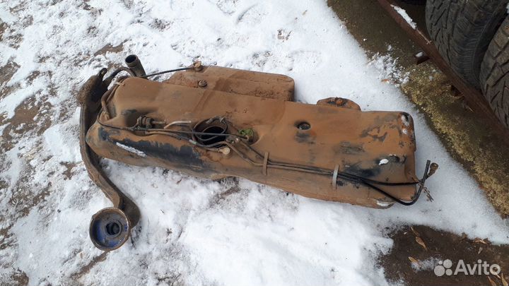 Бензобак Peugeot 106