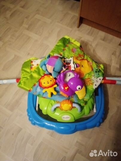 Развивающий коврик, ходунки, мобиль