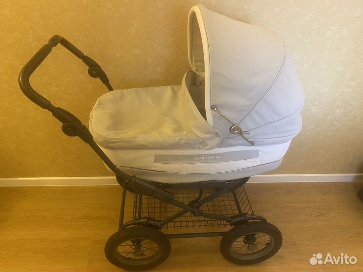 Коляска-люлька Inglesina Comfort с автолюлькой