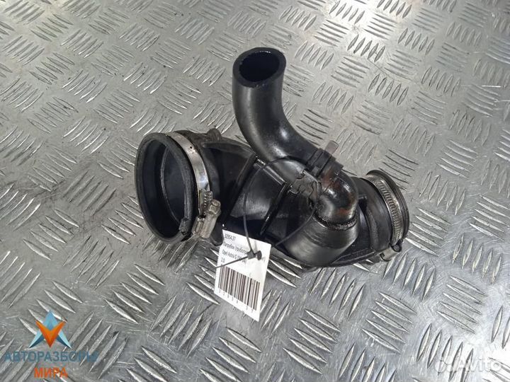 Патрубок (трубопровод, шланг) Opel Astra G 2001