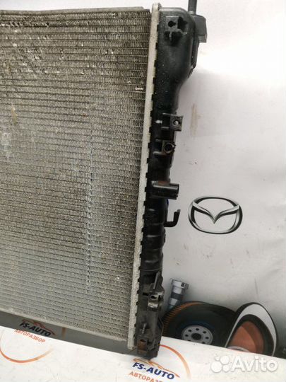 Радиатор охлаждения Chevrolet Captiva 2.2 дизель