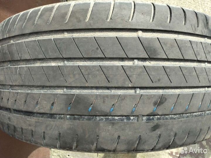 Bridgestone Alenza 001 275/45 R20