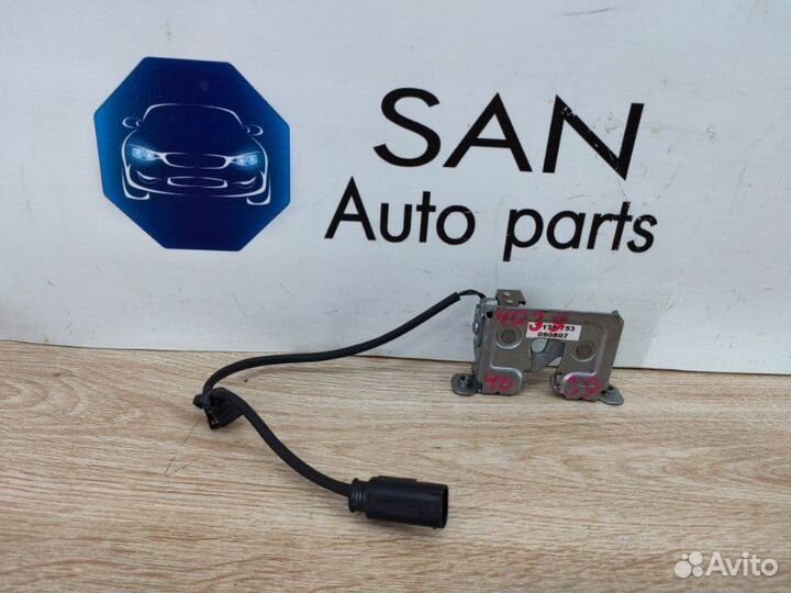 Замок капота Bmw X5 E70 N52B30 2007