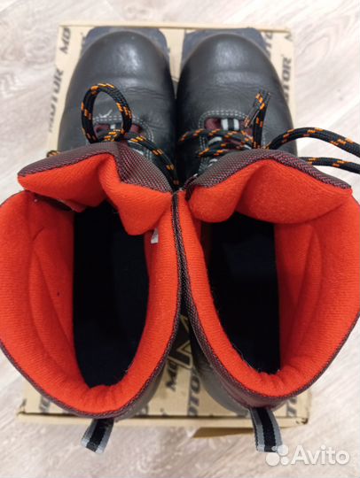 Лыжные ботинки Motor 46 р. натуральная кожа