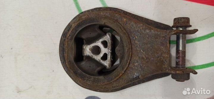 Опора (подушка) Mazda Mazda 3 BK хетчбек Z6 (1.6)