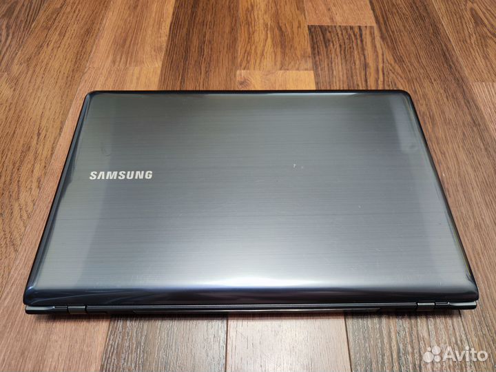 Ноутбук Samsung NP355V5C 15.6 6 гб, 1000 HDD