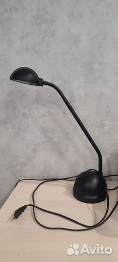 Лампа настольная