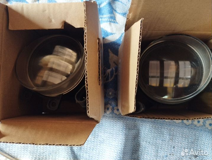 Противотуманки на Авенсис