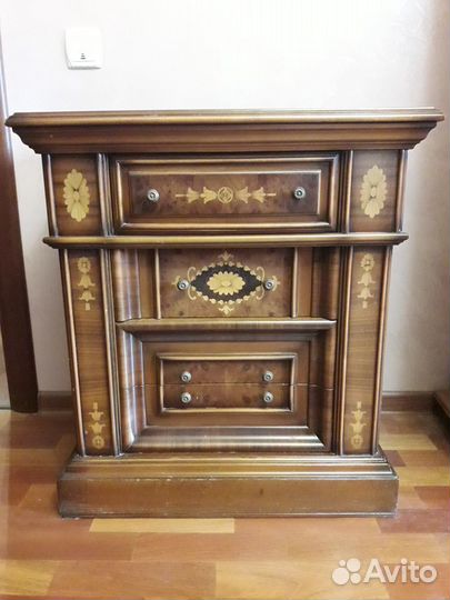 Кровать Италия и две тумбочки прикроватных