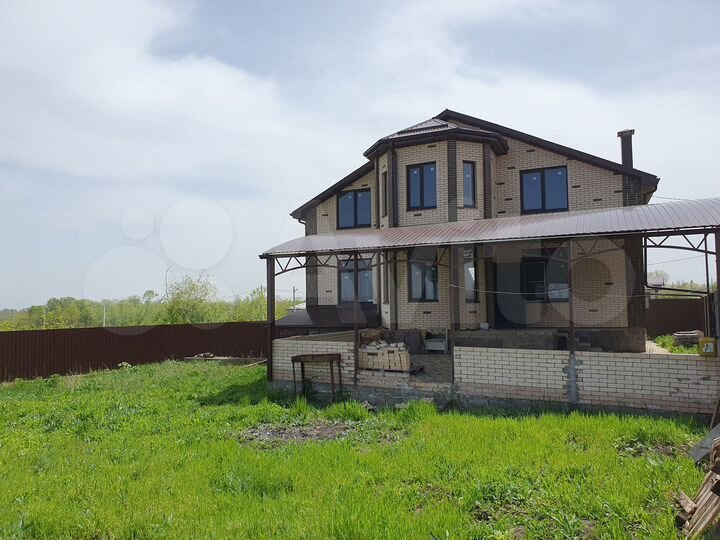 Дом 220 м² на участке 6 сот.