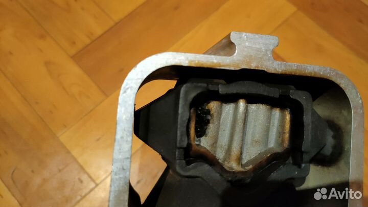 Опора двигателя правая LADA Vesta 8450030109 ориг