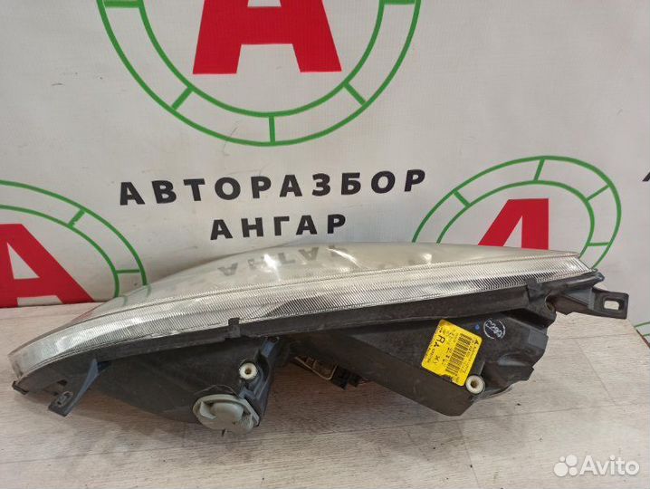 Фара передняя правая Mitsubishi Colt Z34A 4A90