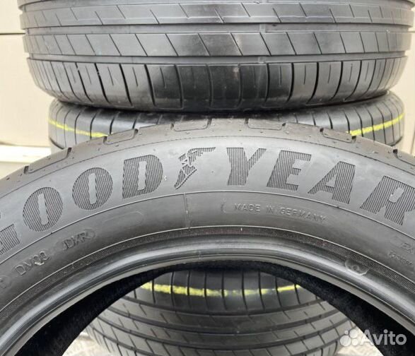 Goodyear EfficientGrip Performance 215/60 R16