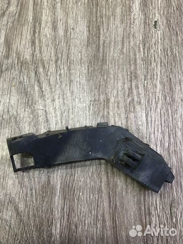 Крепление бампера переднее левое Honda Civic