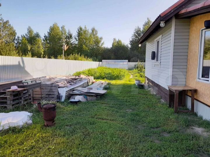 Дача 20 м² на участке 10 сот.