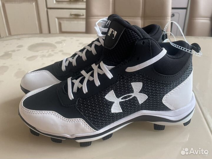 Бейсбольные спайки 38 under armour