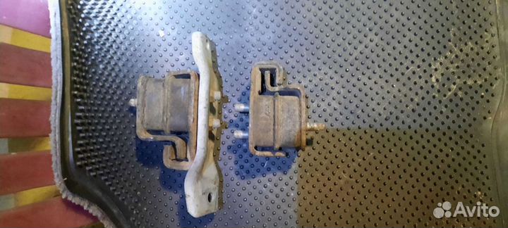 Подушка двигателя Subaru Impreza, Legacy