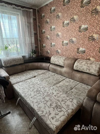Большой угловой диван бу