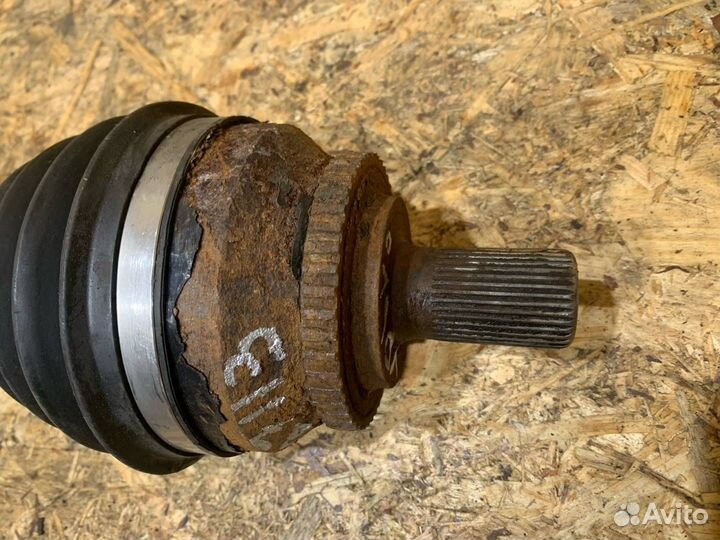 Полуось передняя Volvo V70 2 2002