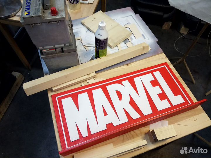 Полка Marvel