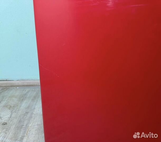 Холодильник красный новый мини