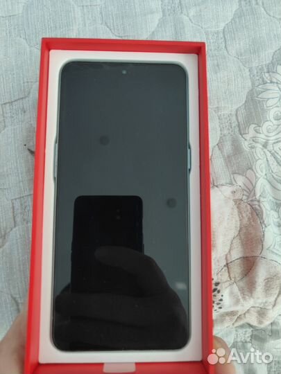 OnePlus 10T, 16/256 ГБ