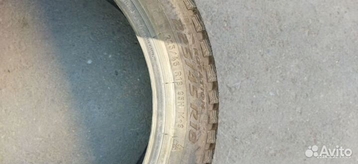 Pirelli Ice Zero 2 225/45 R18