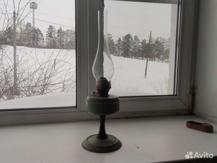 Лампа керосиновая