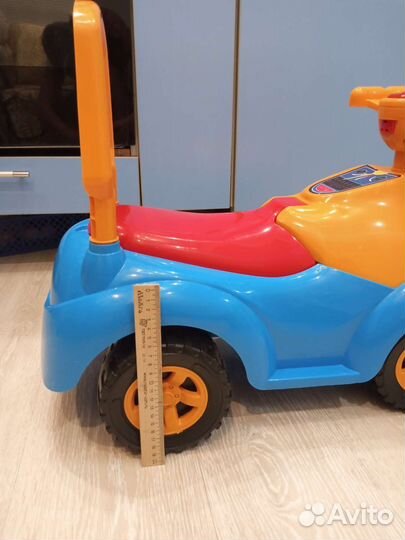 Машинка-каталка