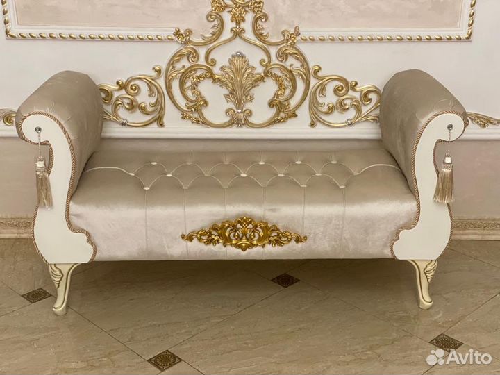 Банкетка в прихожую