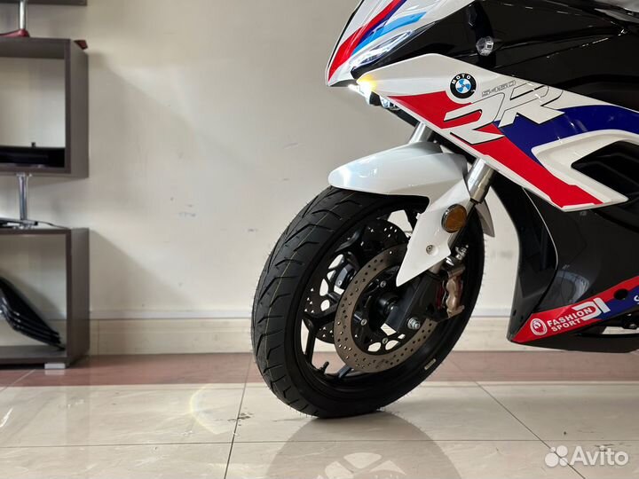 Электробайк BMW RR