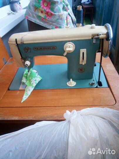 Швейная машина Singer