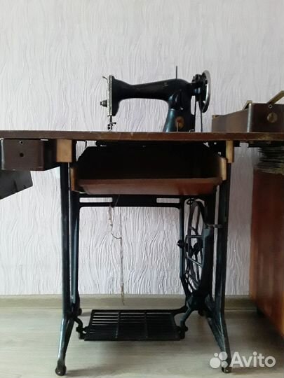 Машинка швейная ножная Подольск