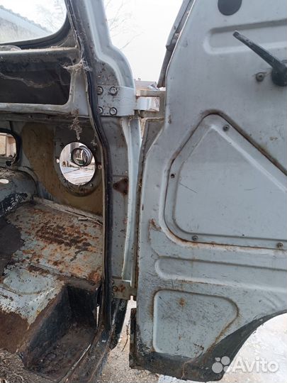 Дверь правая УАЗ буханка