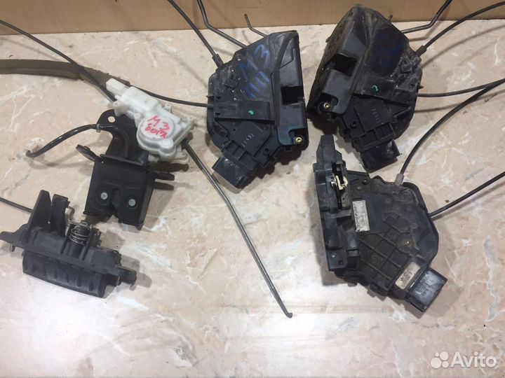 Замок двери мазда 3 BK