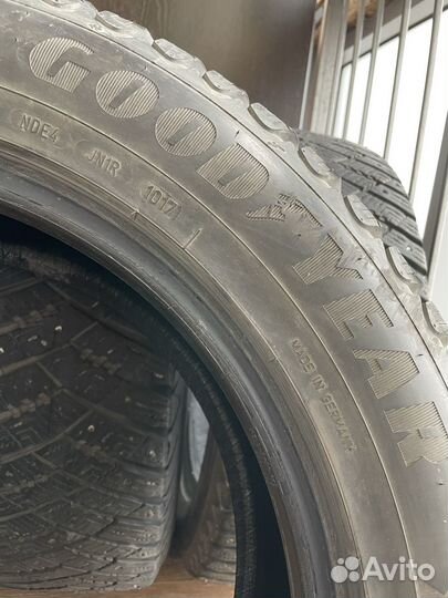 Goodyear UltraGrip Ice Arctic SUV 225/60 R18 104T