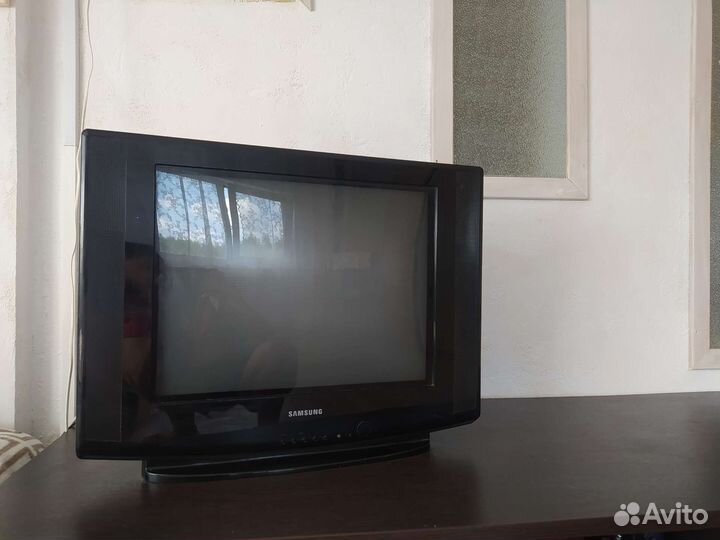 Телевизор samsung