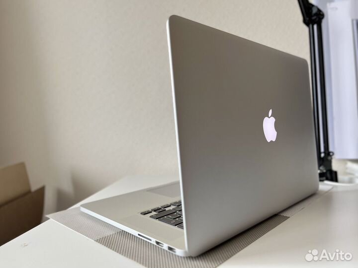 MacBook Pro 15 2015 256 Retina