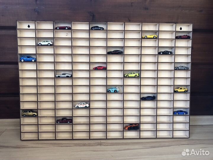 Полка-гараж на 150 машинок