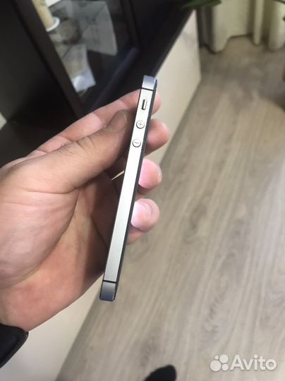 iPhone 5S, 16 ГБ